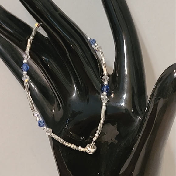 Blue Clear crystal bracelet magnetic closure - Picture 2 of 5